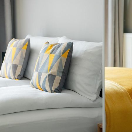 Esencja Apartments With Free Parking Garbary 104 By Noclegi Renters Познань Экстерьер фото