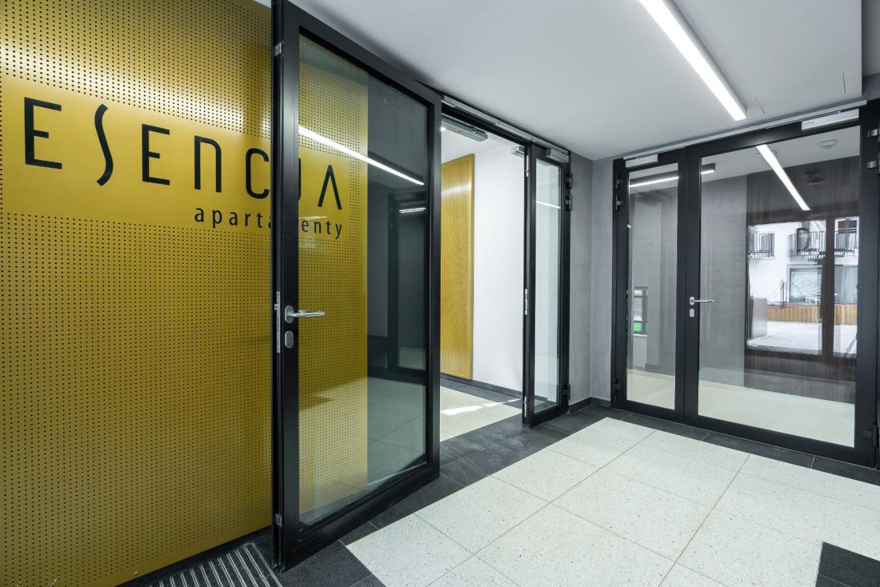 Esencja Apartments With Free Parking Garbary 104 By Noclegi Renters Познань Экстерьер фото