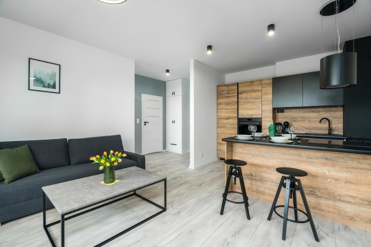Esencja Apartments With Free Parking Garbary 104 By Noclegi Renters Познань Экстерьер фото