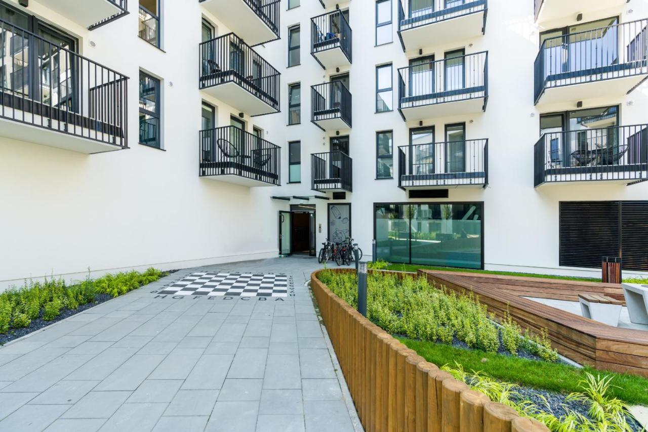 Esencja Apartments With Free Parking Garbary 104 By Noclegi Renters Познань Экстерьер фото