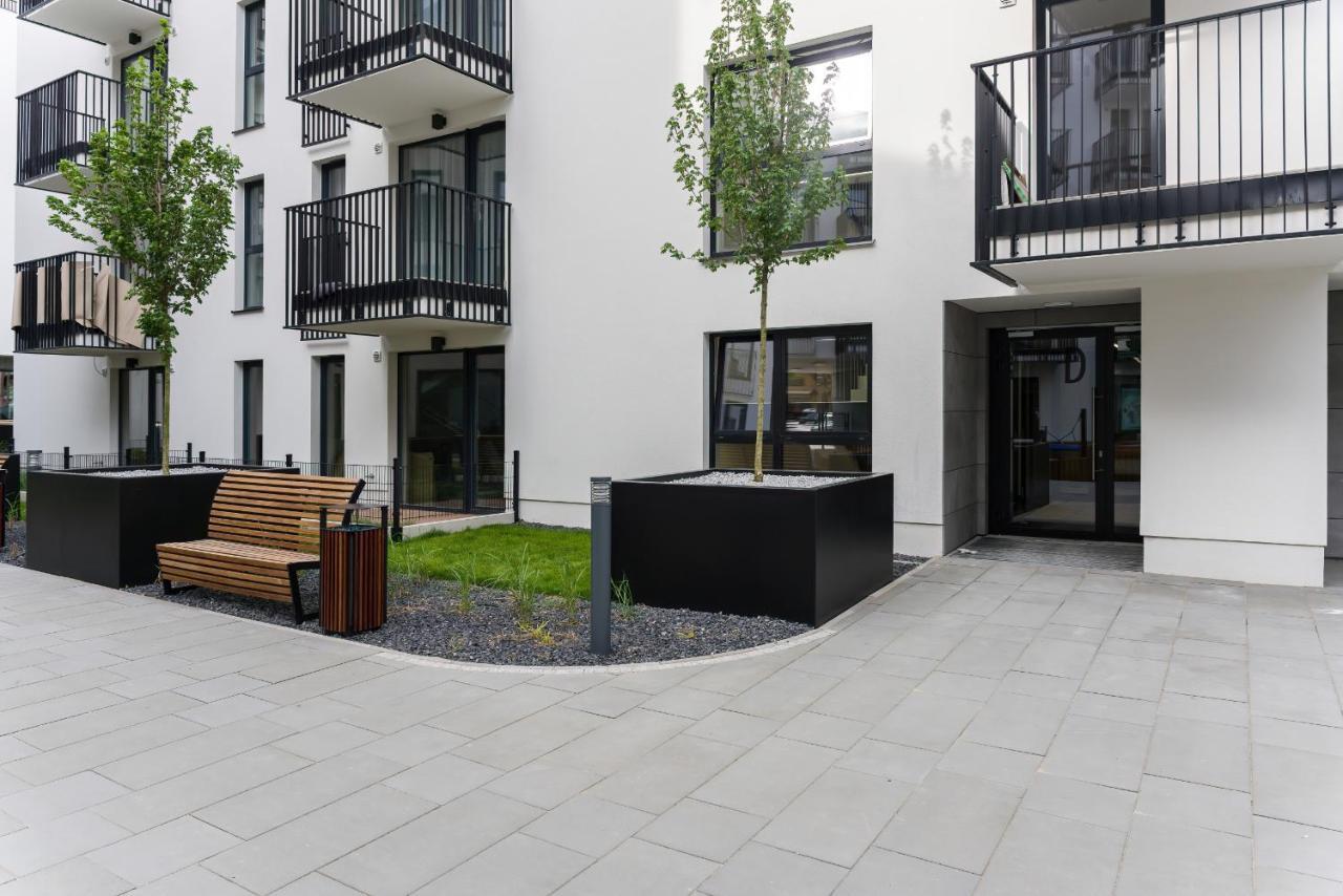 Esencja Apartments With Free Parking Garbary 104 By Noclegi Renters Познань Экстерьер фото