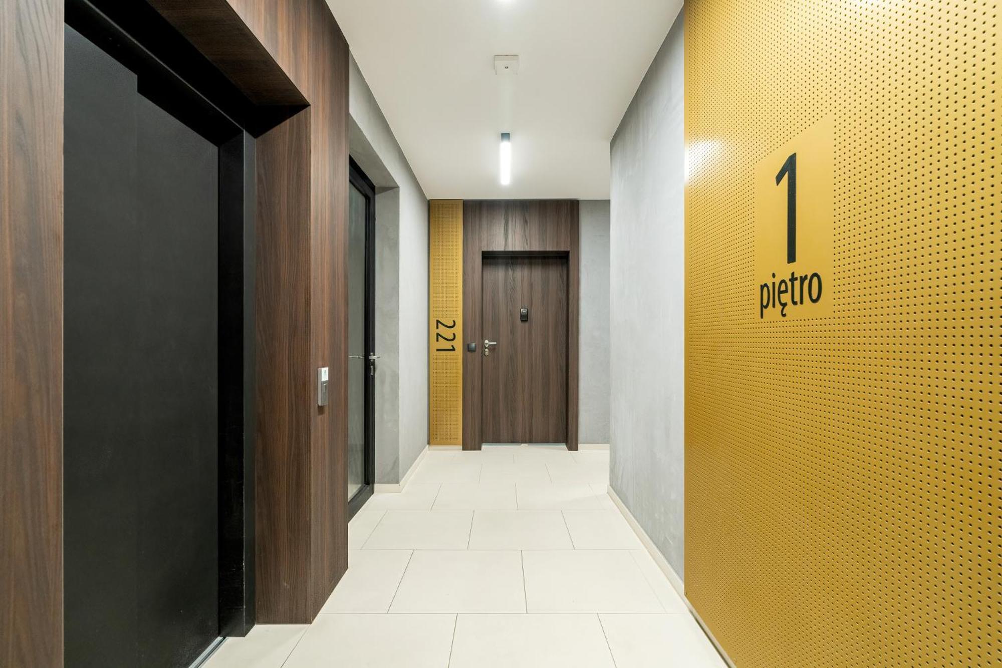 Esencja Apartments With Free Parking Garbary 104 By Noclegi Renters Познань Экстерьер фото