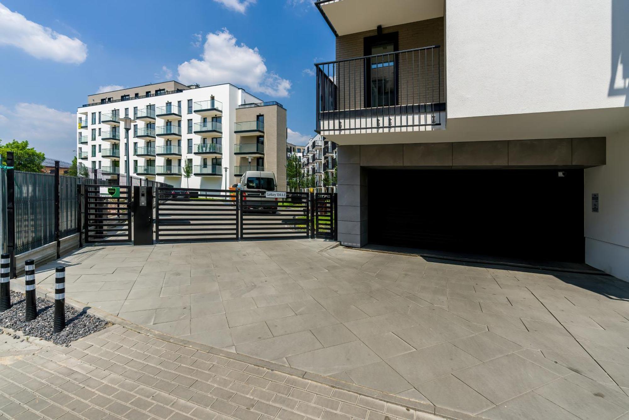 Esencja Apartments With Free Parking Garbary 104 By Noclegi Renters Познань Экстерьер фото